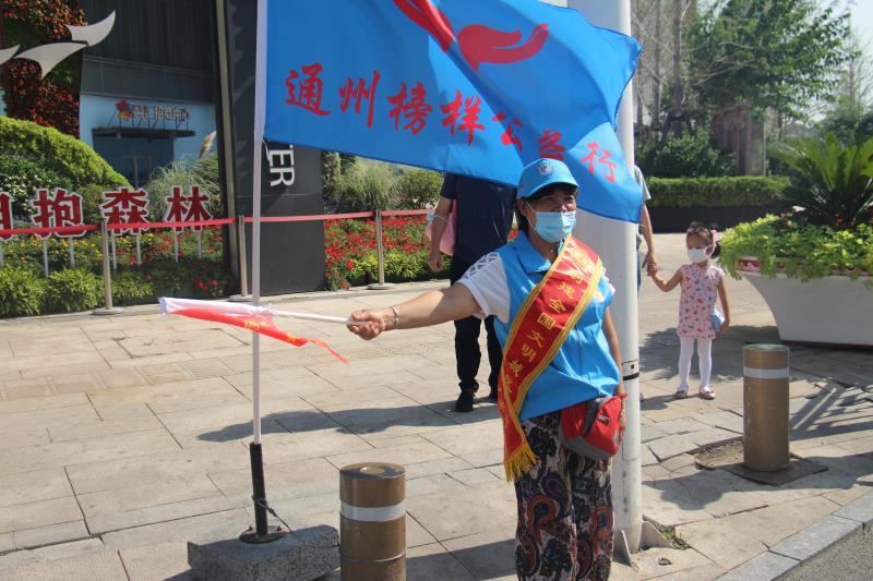 <strong>大奶子美女被后入到高潮网站</strong>